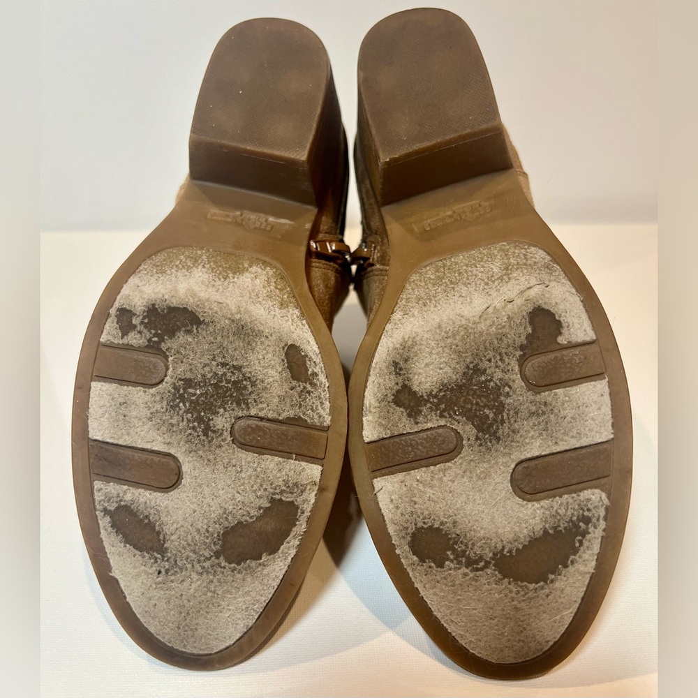 Fergalicious BRAWN Brown Tan Booties Heel Size 7 Zip Up - Picture 10 of 10